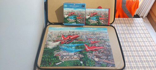 Gibsons red arrows - arrows, london